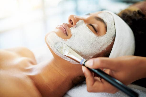 Facial & Makeup Services at Sifmax Beauty Parlour