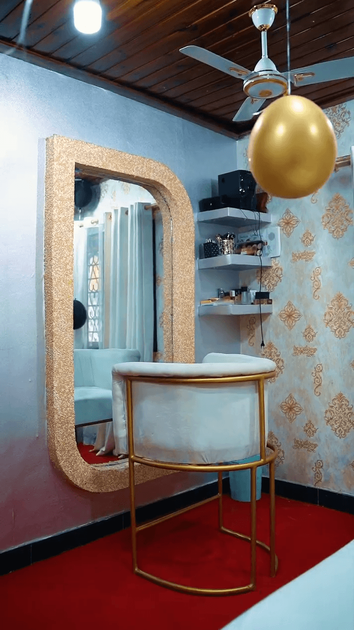 Luxury beauty salon interior 4